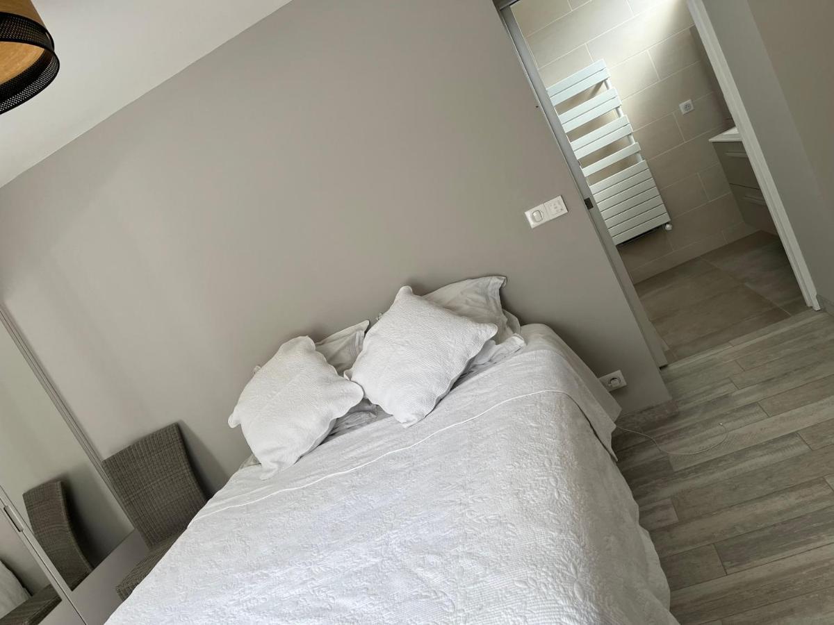 Charme Moderne Bed & Breakfast Le Val-Saint-Germain Dış mekan fotoğraf